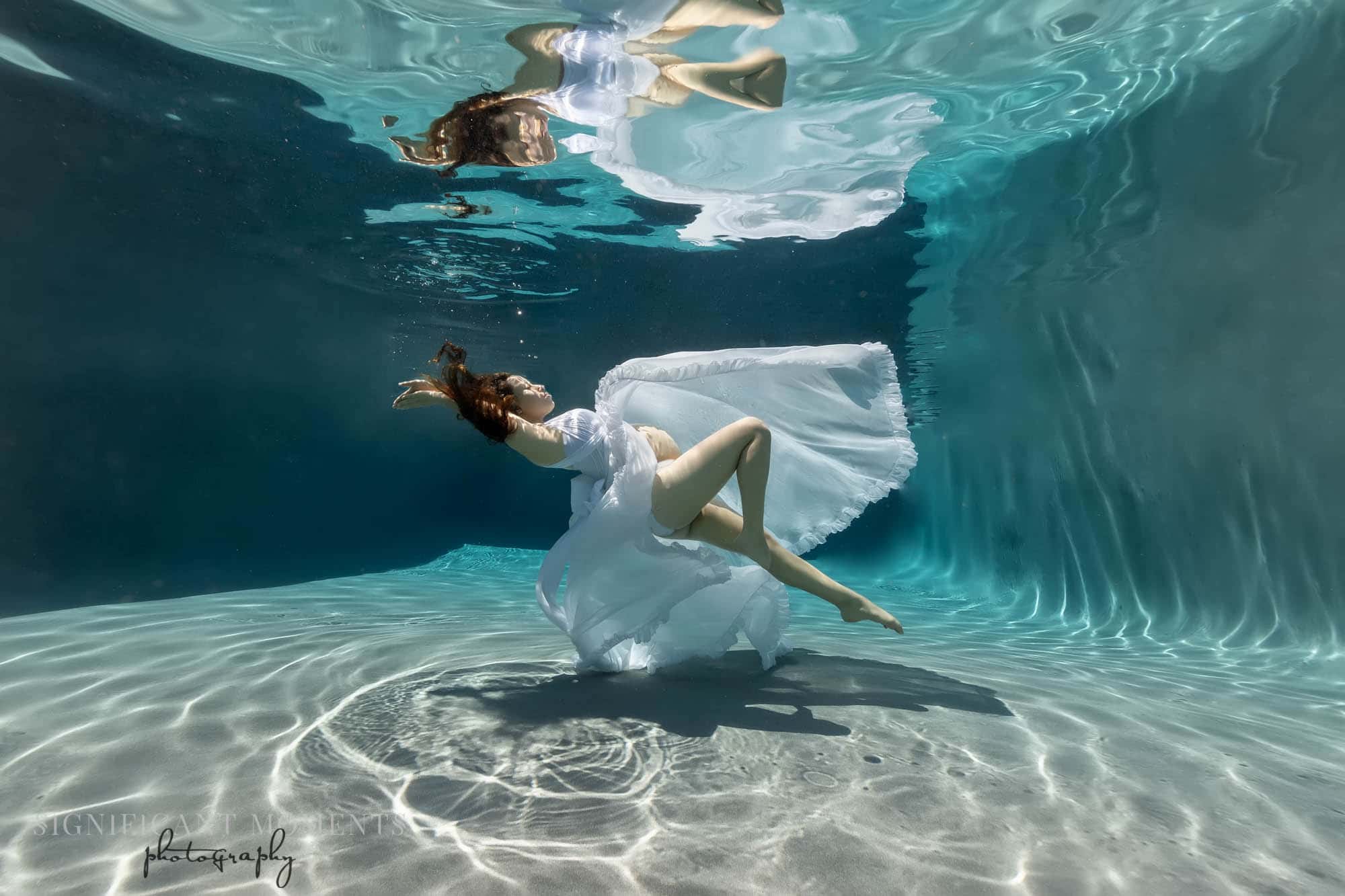 underwater maternity photography